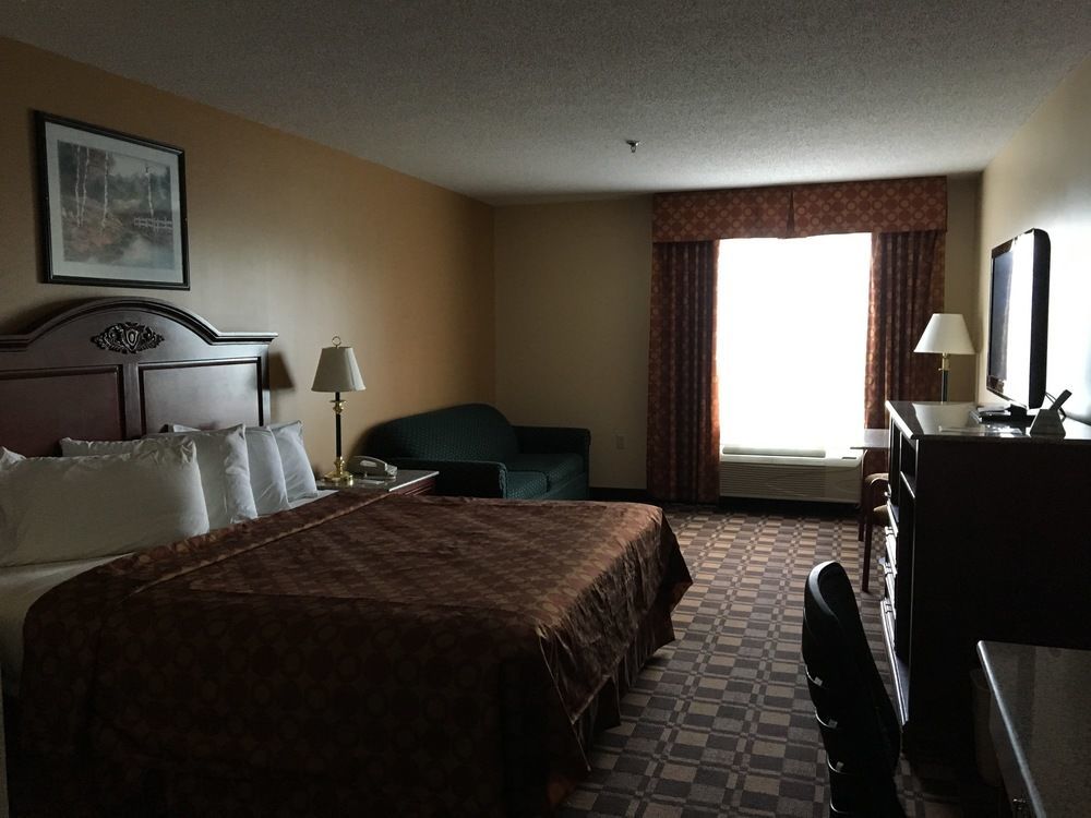 Cabot Inn & Suites Lancaster Zewnętrze zdjęcie