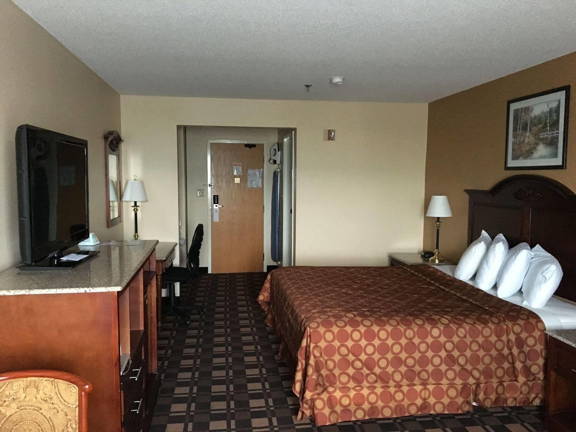 Cabot Inn & Suites Lancaster Zewnętrze zdjęcie